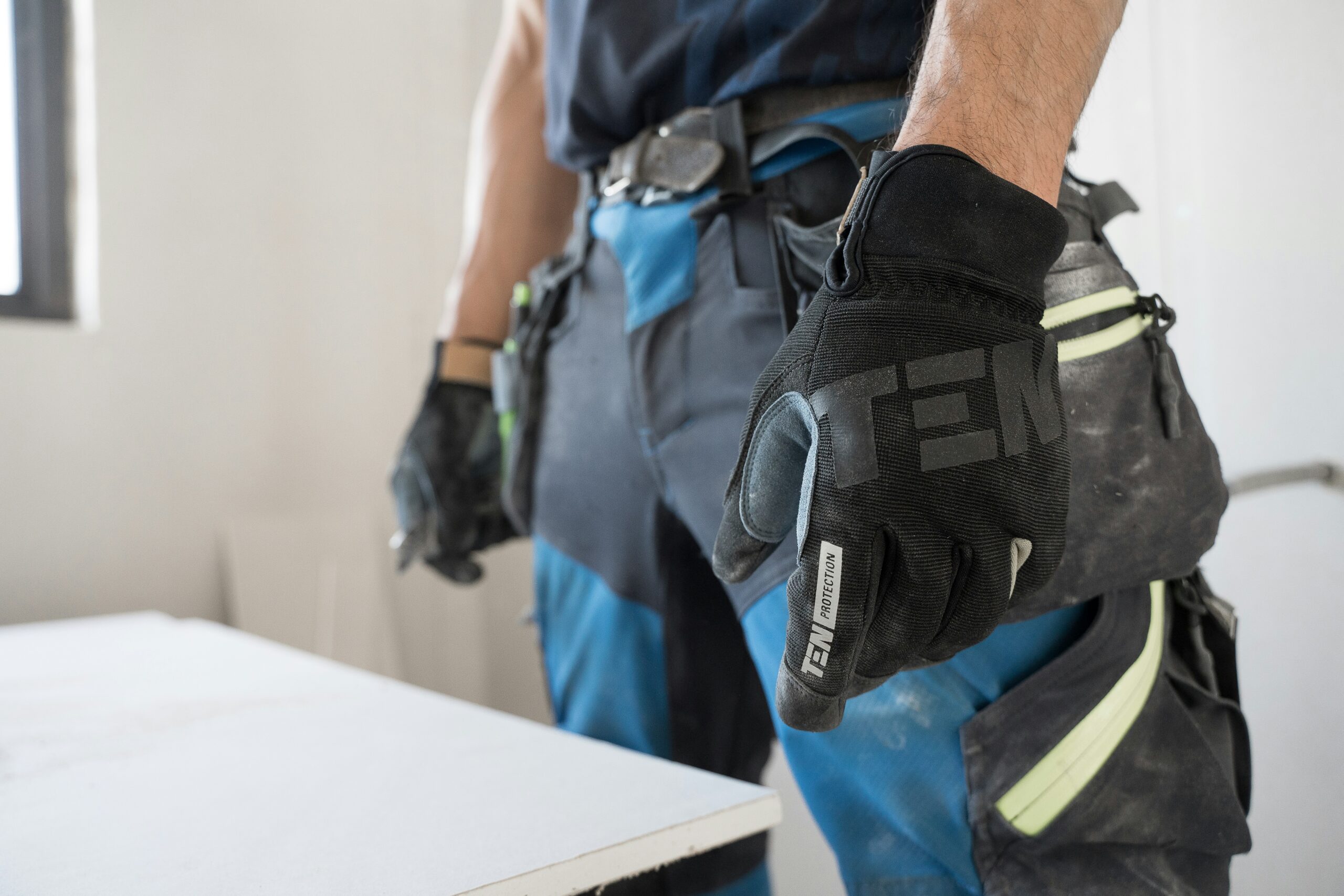 Handwerker in Arbeitskleidung